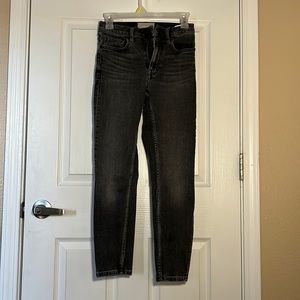 Dark wash Everlane jeans size 25